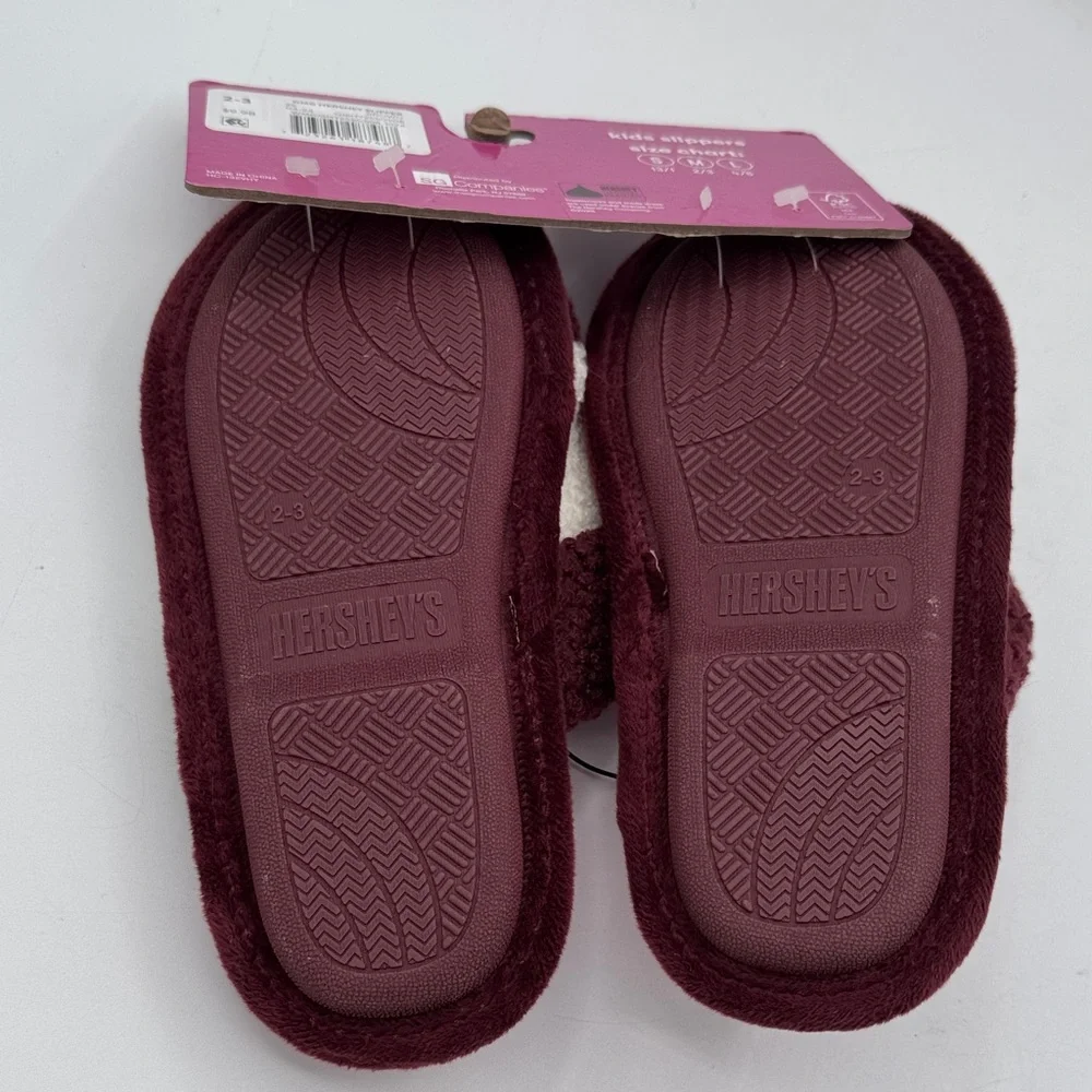 Hershey's Kids Slippers, NEW, kids size 2/3